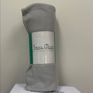 NWT Cozy Gray Blanket Throw